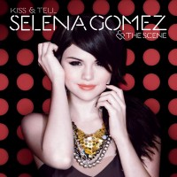 Selena-Gomez-Kiss-Tell