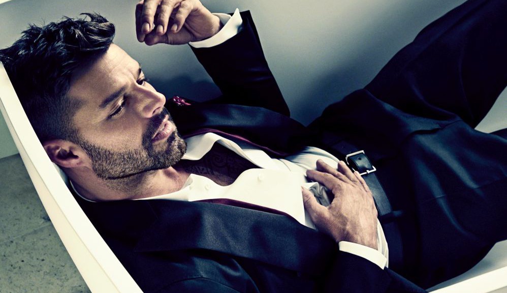 Ricky Martin - “A Quien Quiera Escuchar" (Sony Music)